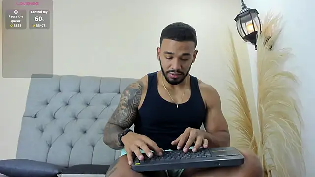 Snapshot of bruno_miller_ chatting on May 2026 08:03:01 PM bruno miller online show from May 2026 08:03:01 PM