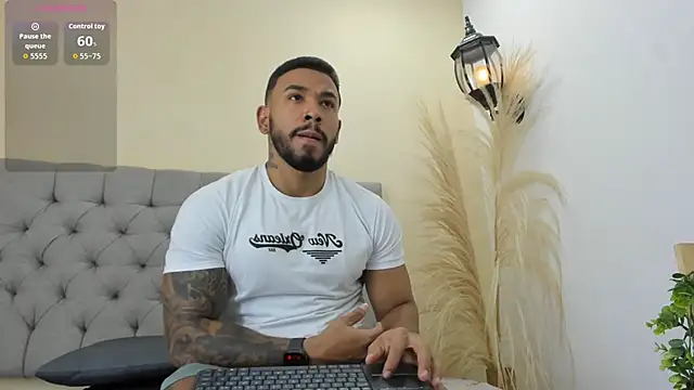 Snapshot of bruno_miller_ chatting on May 2026 09:45:01 PM bruno miller online show from May 2026 09:45:01 PM