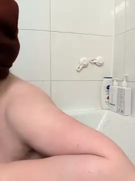 Twitchtheclownn online show from March 2026 12:01:01 AM