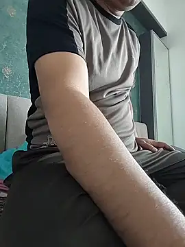 Snapshot of samee00721 chatting on February 2026 07:15:01 AM samee00721 online show from February 2026 07:15:01 AM