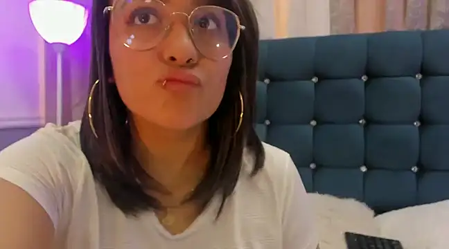 Pandoracherry online show from March 2025 12:15:01 PM