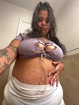 Snapshot of shyfr34k chatting on December 2024 02:48:02 AM shyfr34k online show from December 2024 02:48:02 AM