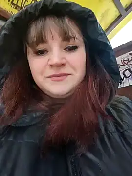 Eva Florence online show from February 2025 10:07:01 AM