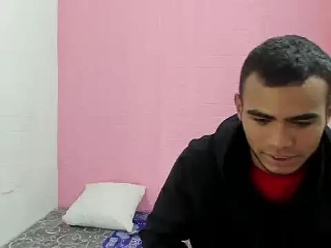 Snapshot of alessandro_2005 chatting on December 2024 04:01:02 PM alessandro 2005 online show from December 2024 04:01:02 PM