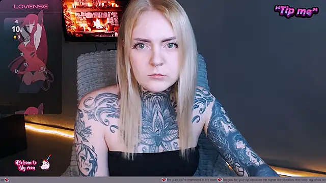 Viktoriaraccoon online show from December 2024 09:44:02 AM