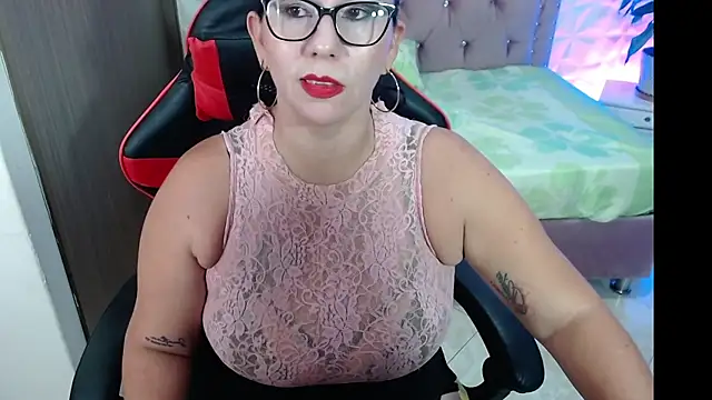 Snapshot of ashleylove_prg chatting on December 2024 06:45:02 AM ashleylove prg online show from December 2024 06:45:02 AM