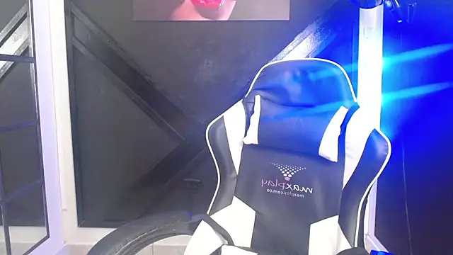 Snapshot of ashleylove_prg chatting on January 2025 07:07:01 AM ashleylove prg online show from January 2025 07:07:01 AM