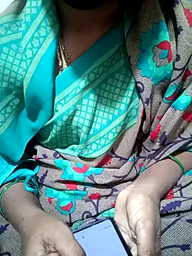 Snapshot of Cute-chinny chatting on January 2025 06:12:02 PM Cute-chinny online show from January 2025 06:12:02 PM