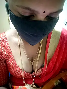 Snapshot of Cute-chinny chatting on January 2025 01:37:02 AM Cute-chinny online show from January 2025 01:37:02 AM