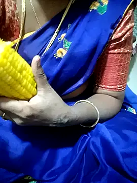 Snapshot of Cute-chinny chatting on January 2025 02:14:01 PM Cute-chinny online show from January 2025 02:14:01 PM