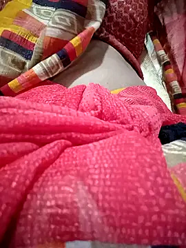 Snapshot of Cute-chinny chatting on February 2025 05:55:02 PM Cute-chinny online show from February 2025 05:55:02 PM