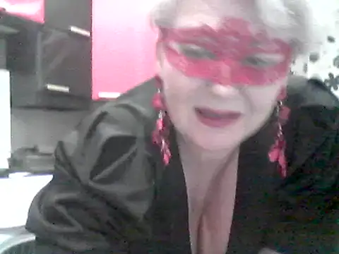 Snapshot of Lisa_Suzie chatting on September 2025 07:14:02 PM Lisa Suzie online show from September 2025 07:14:02 PM