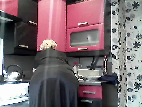 Lisa Suzie online show from November 2025 11:14:01 AM