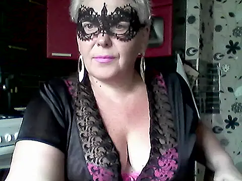 Snapshot of Lisa_Suzie chatting on June 2026 08:17:01 AM Lisa Suzie online show from June 2026 08:17:01 AM