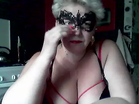 Snapshot of Lisa_Suzie chatting on June 2026 06:35:01 AM Lisa Suzie online show from June 2026 06:35:01 AM