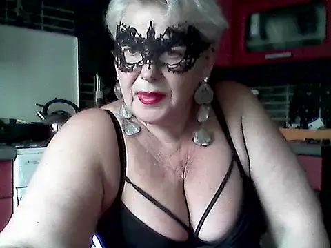 Snapshot of Lisa_Suzie chatting on June 2026 10:08:02 AM Lisa Suzie online show from June 2026 10:08:02 AM