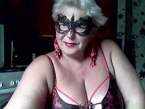 Snapshot of Lisa_Suzie chatting on July 2026 02:37:02 PM Lisa Suzie online show from July 2026 02:37:02 PM