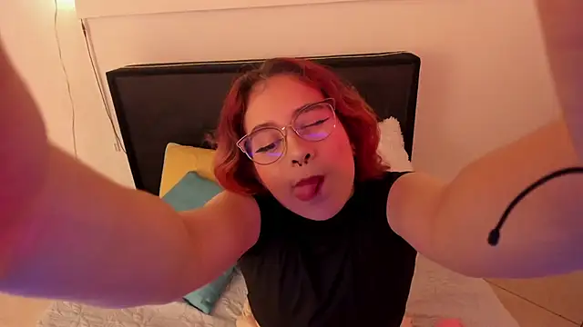 Snapshot of Emyli_rousse_ chatting on January 2025 02:03:02 PM Emyli rousse online show from January 2025 02:03:02 PM