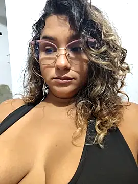 BrendaGirs online show from April 2026 12:43:02 AM