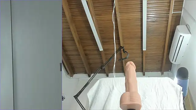 Snapshot of Lucy_carter_ chatting on October 2025 03:04:01 PM Lucy carter online show from October 2025 03:04:01 PM