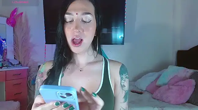 karla zambrano online show from February 2025 04:15:02 AM