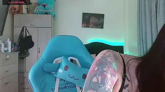 karla zambrano online show from March 2025 07:09:01 PM