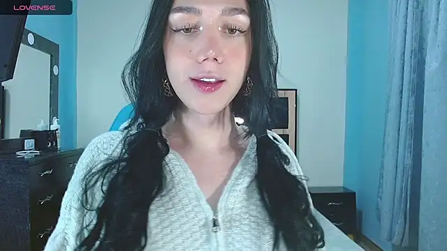 karla zambrano online show from November 2025 09:25:02 PM