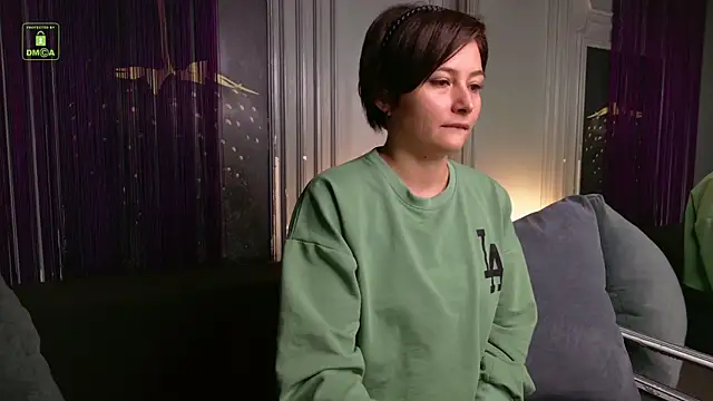 Ishtar Divine online show from October 2025 03:16:01 PM