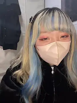 Snapshot of YUNA-yuna chatting on December 2024 11:28:02 AM YUNA-yuna online show from December 2024 11:28:02 AM