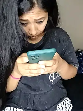 ineliveca online show from January 2025 10:12:02 PM