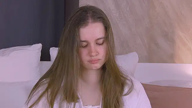 EllieHayes online show from March 2026 09:30:02 PM