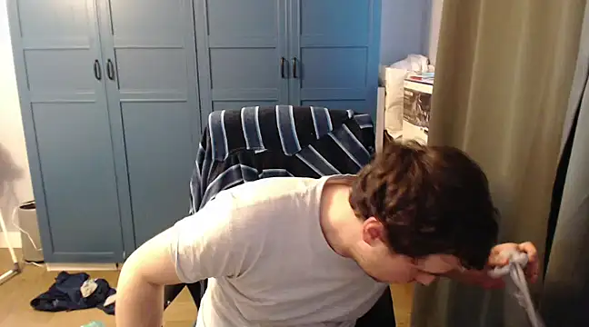 Snapshot of CuteMan33 chatting on January 2025 10:40:01 AM CuteMan33 online show from January 2025 10:40:01 AM