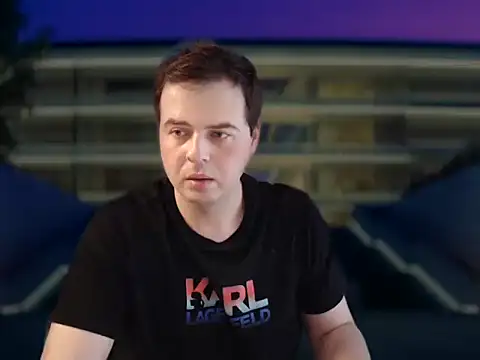 Snapshot of CuteMan33 chatting on November 2025 12:31:02 PM CuteMan33 online show from November 2025 12:31:02 PM