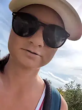 Samira-Summer online show from October 2025 09:11:04 AM