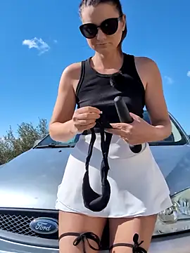 Snapshot of Samira-Summer chatting on March 2026 08:26:33 AM Samira-Summer online show from March 2026 08:26:33 AM