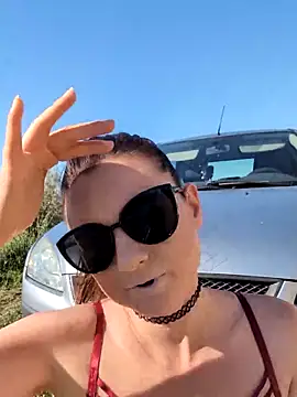 Snapshot of Samira-Summer chatting on April 2026 07:20:01 AM Samira-Summer online show from April 2026 07:20:01 AM