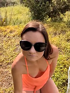 Snapshot of Samira-Summer chatting on April 2026 07:24:01 AM Samira-Summer online show from April 2026 07:24:01 AM