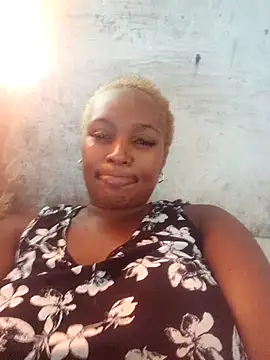 Snapshot of Foxy_Bee chatting on October 2025 08:47:02 AM Foxy Bee online show from October 2025 08:47:02 AM