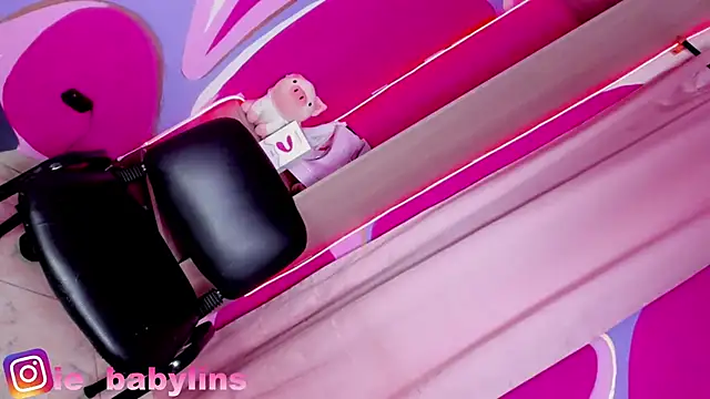 babylinsie online show from January 2025 04:34:02 AM