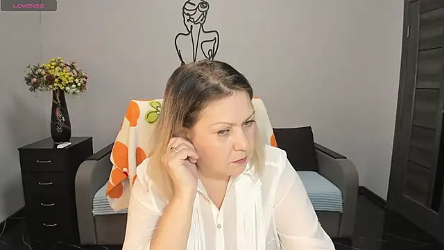 Snapshot of Milana_Blake chatting on January 2025 03:50:01 PM Milana Blake online show from January 2025 03:50:01 PM
