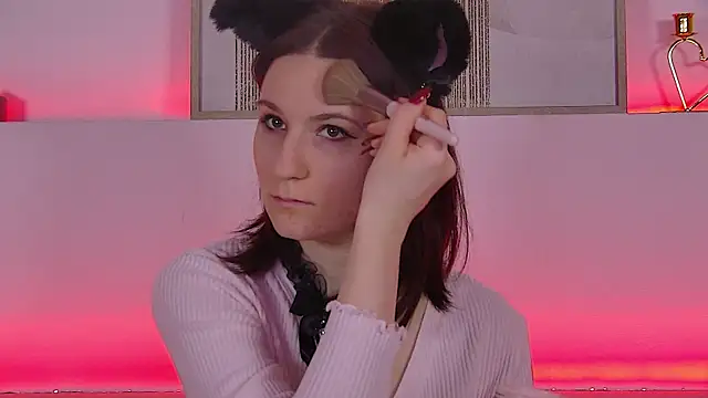 VictoriaArdern online show from February 2025 12:58:01 PM