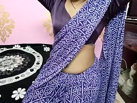 Snapshot of DivyaDutta chatting on March 2025 06:40:02 AM DivyaDutta online show from March 2025 06:40:02 AM