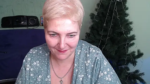 Snapshot of Sandra_Snow chatting on December 2024 01:11:02 AM Sandra Snow online show from December 2024 01:11:02 AM