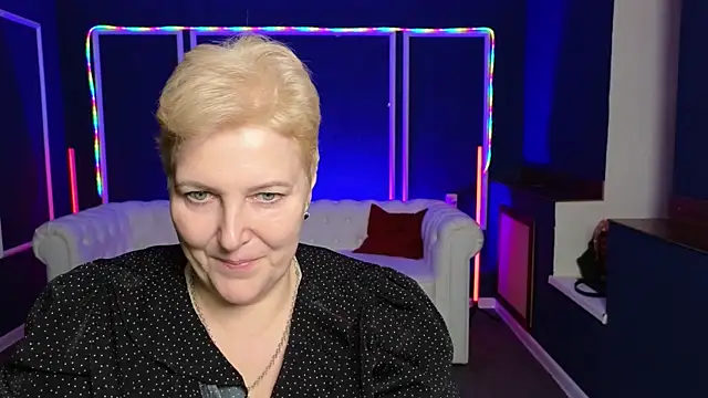 Snapshot of Sandra_Snow chatting on January 2025 08:39:01 PM Sandra Snow online show from January 2025 08:39:01 PM