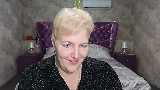 Snapshot of Sandra_Snow chatting on January 2025 05:44:02 PM Sandra Snow online show from January 2025 05:44:02 PM