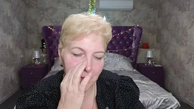 Snapshot of Sandra_Snow chatting on January 2025 12:20:02 AM Sandra Snow online show from January 2025 12:20:02 AM