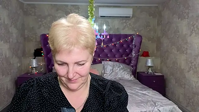 Snapshot of Sandra_Snow chatting on January 2025 11:29:01 PM Sandra Snow online show from January 2025 11:29:01 PM