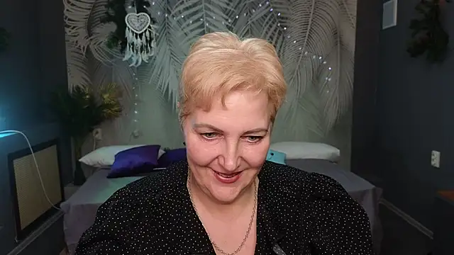 Snapshot of Sandra_Snow chatting on January 2025 02:39:01 PM Sandra Snow online show from January 2025 02:39:01 PM
