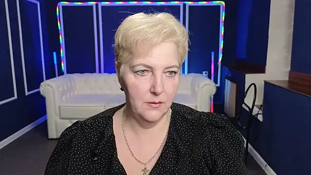 Snapshot of Sandra_Snow chatting on February 2025 02:24:01 PM Sandra Snow online show from February 2025 02:24:01 PM