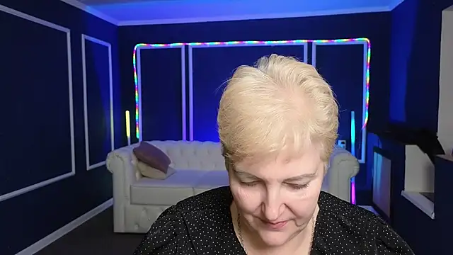 Snapshot of Sandra_Snow chatting on February 2025 08:34:01 PM Sandra Snow online show from February 2025 08:34:01 PM